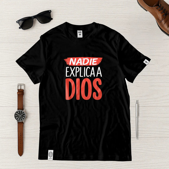 Camiseta Masculina Nadie explica a Dios #color_negra