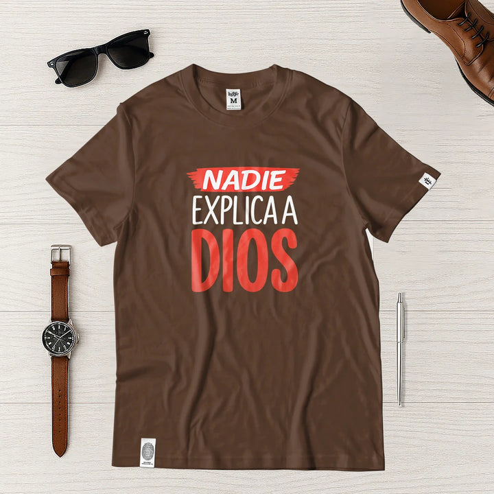 Camiseta Masculina Nadie explica a Dios #color_marron