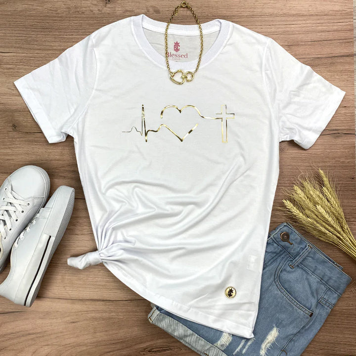 Camiseta Feminina Corazon con cruz dorada Jesus #color_blanca