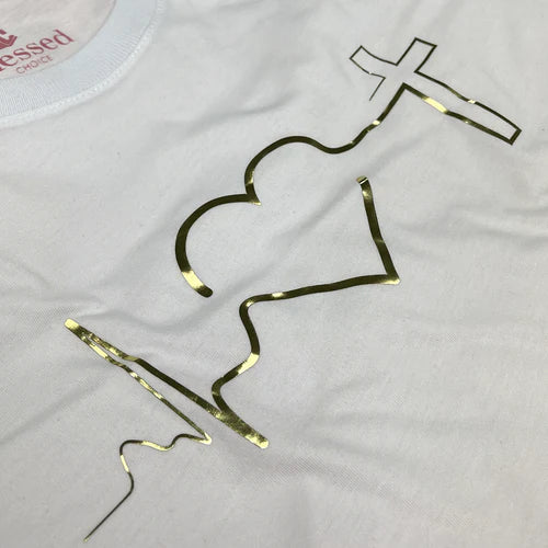 Camiseta Feminina Corazon con cruz dorada Jesus #color_blanca