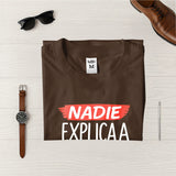 Camiseta Masculina Nadie explica a Dios #color_marron