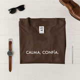 Camisetas Masculina calma, confia #color_marron