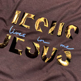 Camiseta Feminina Jesus vive en mi #color_marron