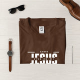 Camiseta masculina Santo Jesus vive en vi #color_marron
