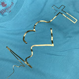 Camiseta Feminina Corazon con cruz dorada #color_turquesa