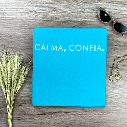 Camiseta Feminina Calma, Confia. Jesus #color_turquesa