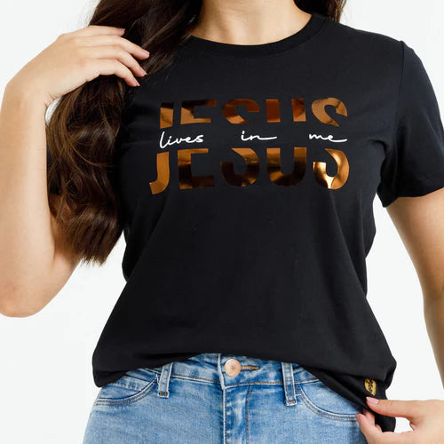 Camiseta Feminina Jesus vive en mi Jesus #color_negra