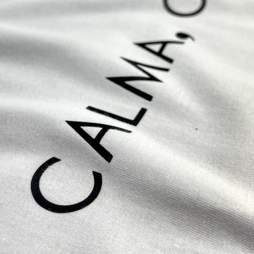 Camiseta Feminina Calma, Confia. Jesus #color_blanca