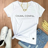 Camiseta Feminina Calma, Confia. Jesus #color_blanca