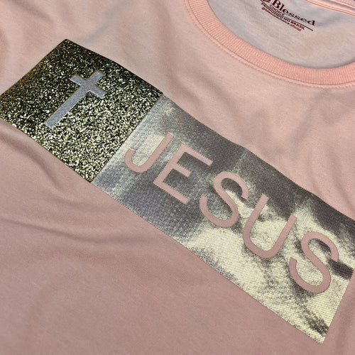 Camiseta Femenina con aplique de Jesús con purpurina dorada #color_salmon