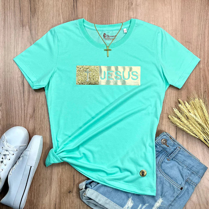 Camiseta Femenina con aplique de Jesús con purpurina dorada #color_verdementa